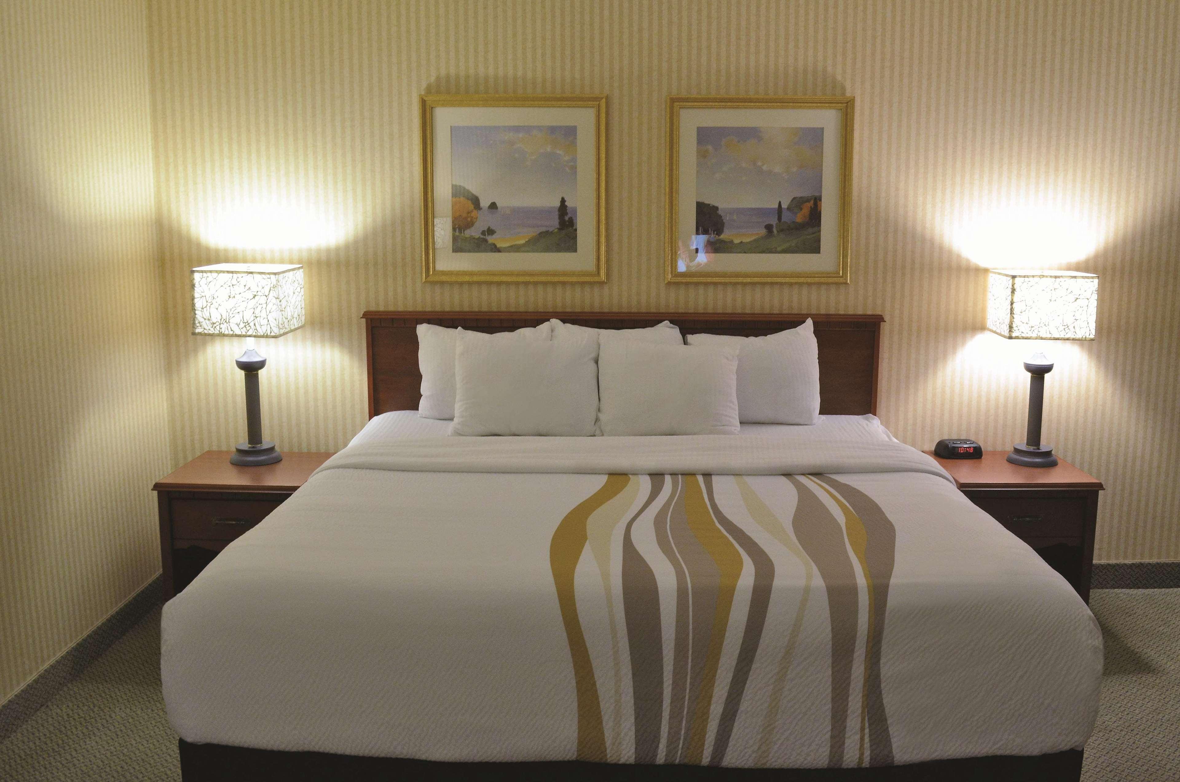 La Quinta By Wyndham Stevens Point Hotel Екстериор снимка