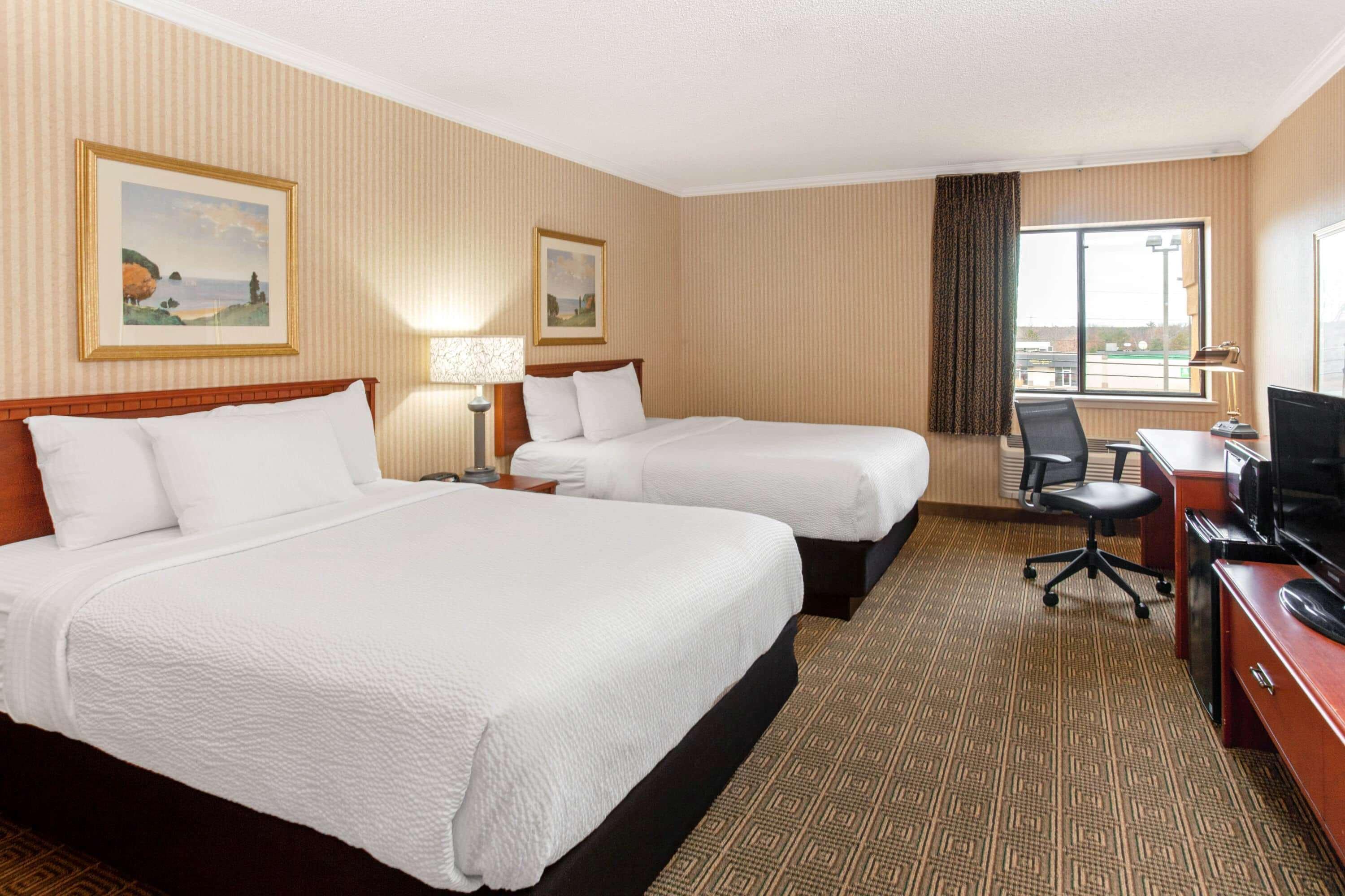 La Quinta By Wyndham Stevens Point Hotel Екстериор снимка