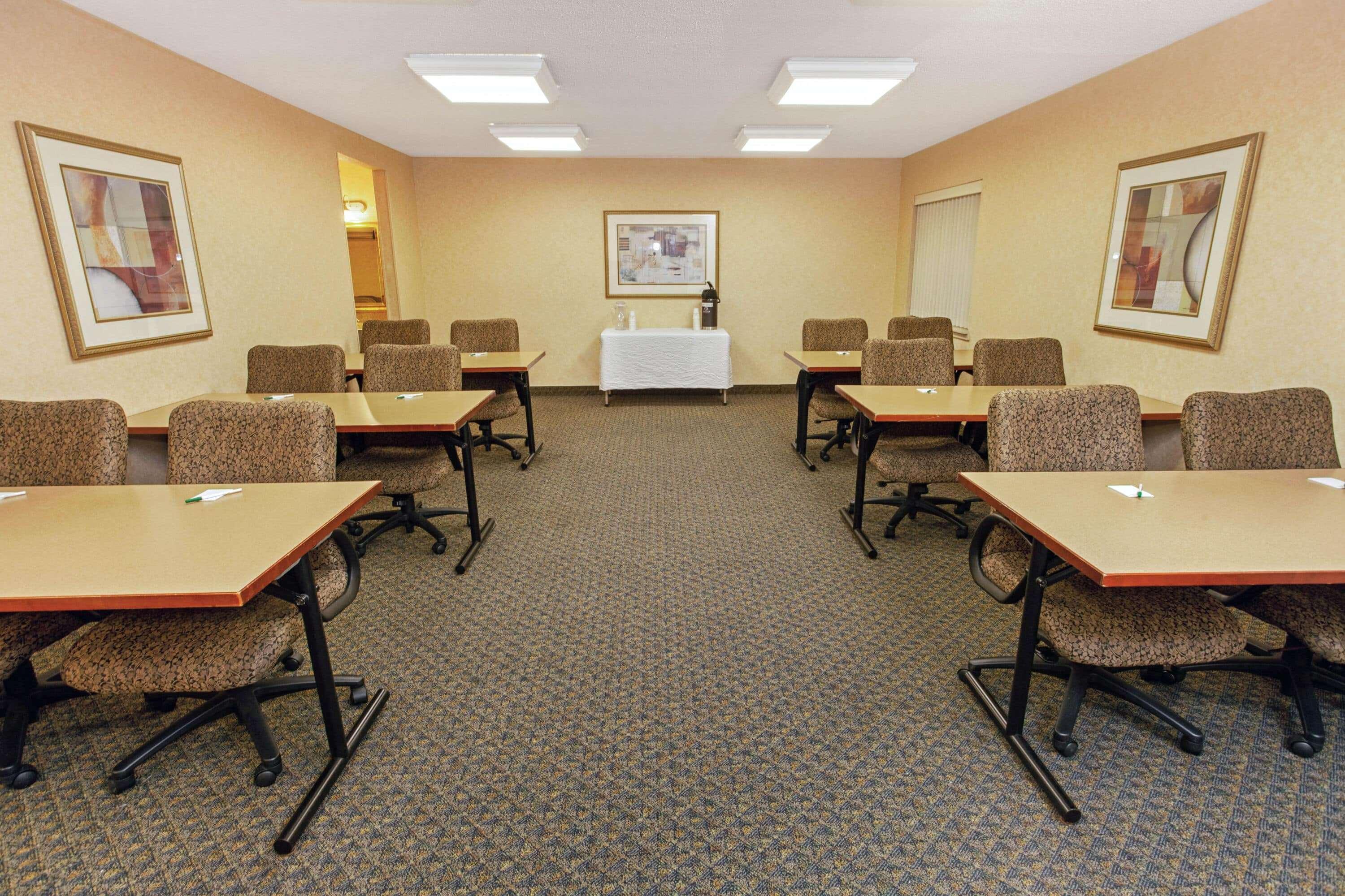 La Quinta By Wyndham Stevens Point Hotel Екстериор снимка