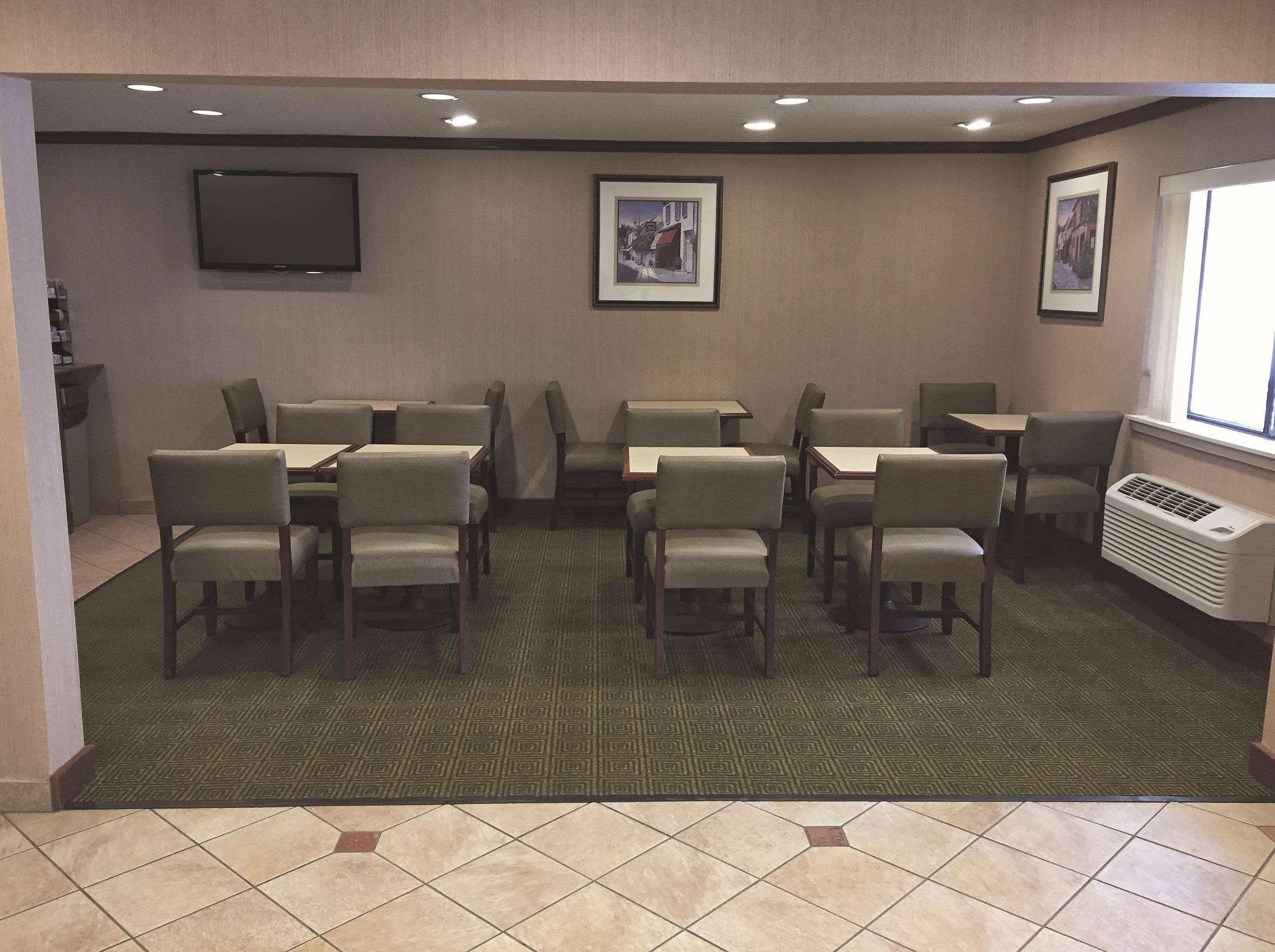 La Quinta By Wyndham Stevens Point Hotel Екстериор снимка
