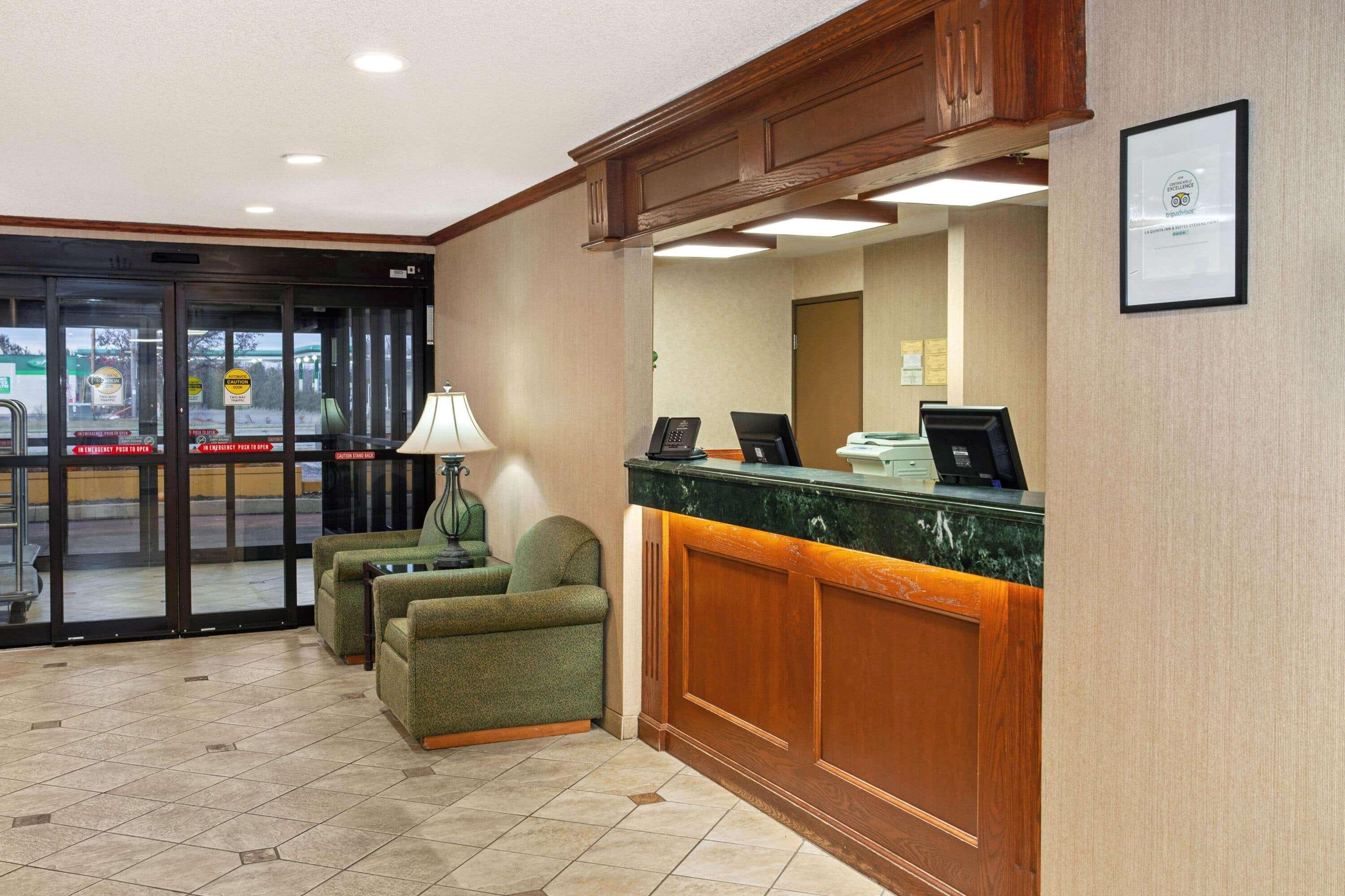 La Quinta By Wyndham Stevens Point Hotel Екстериор снимка