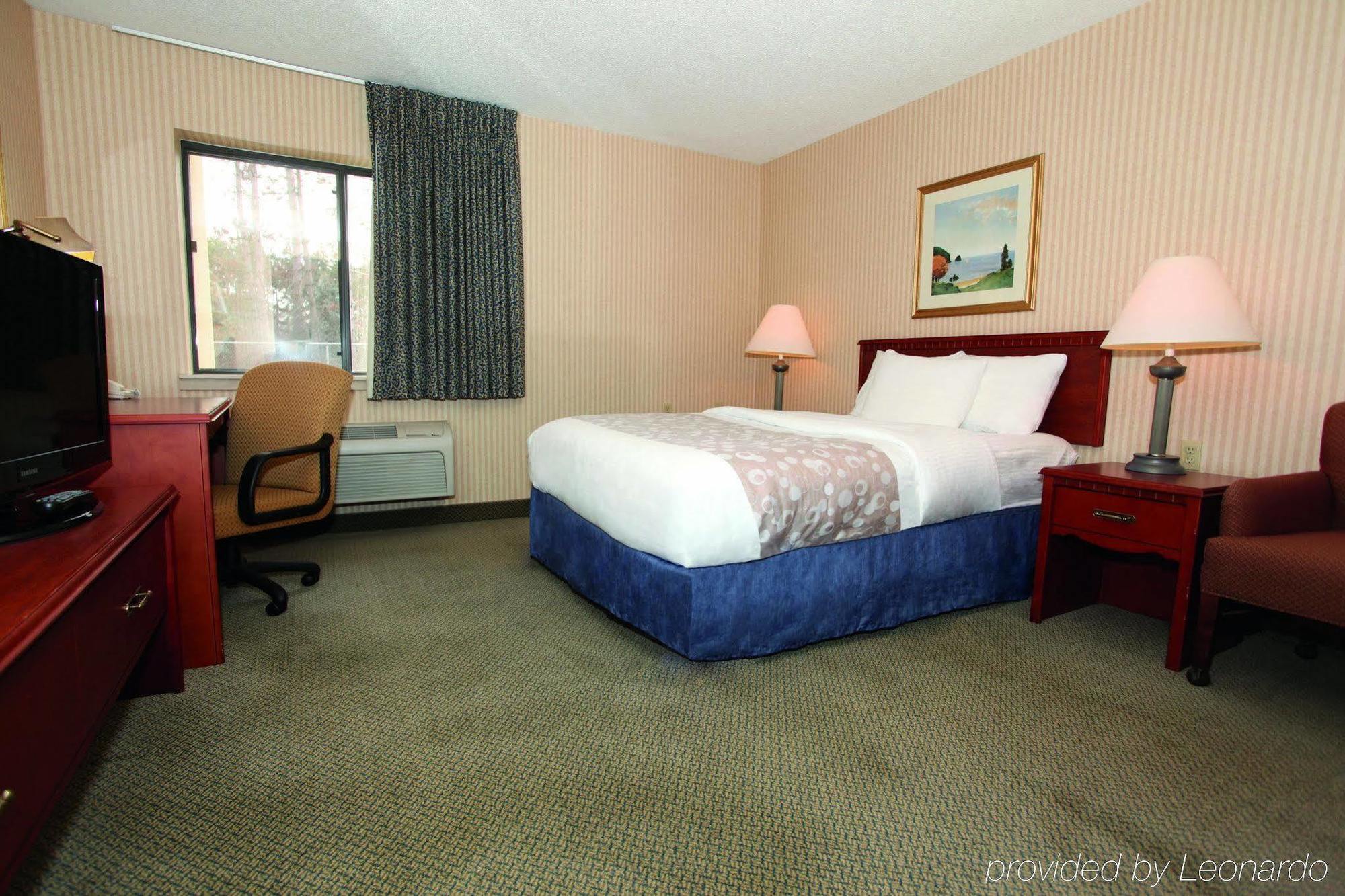 La Quinta By Wyndham Stevens Point Hotel Екстериор снимка