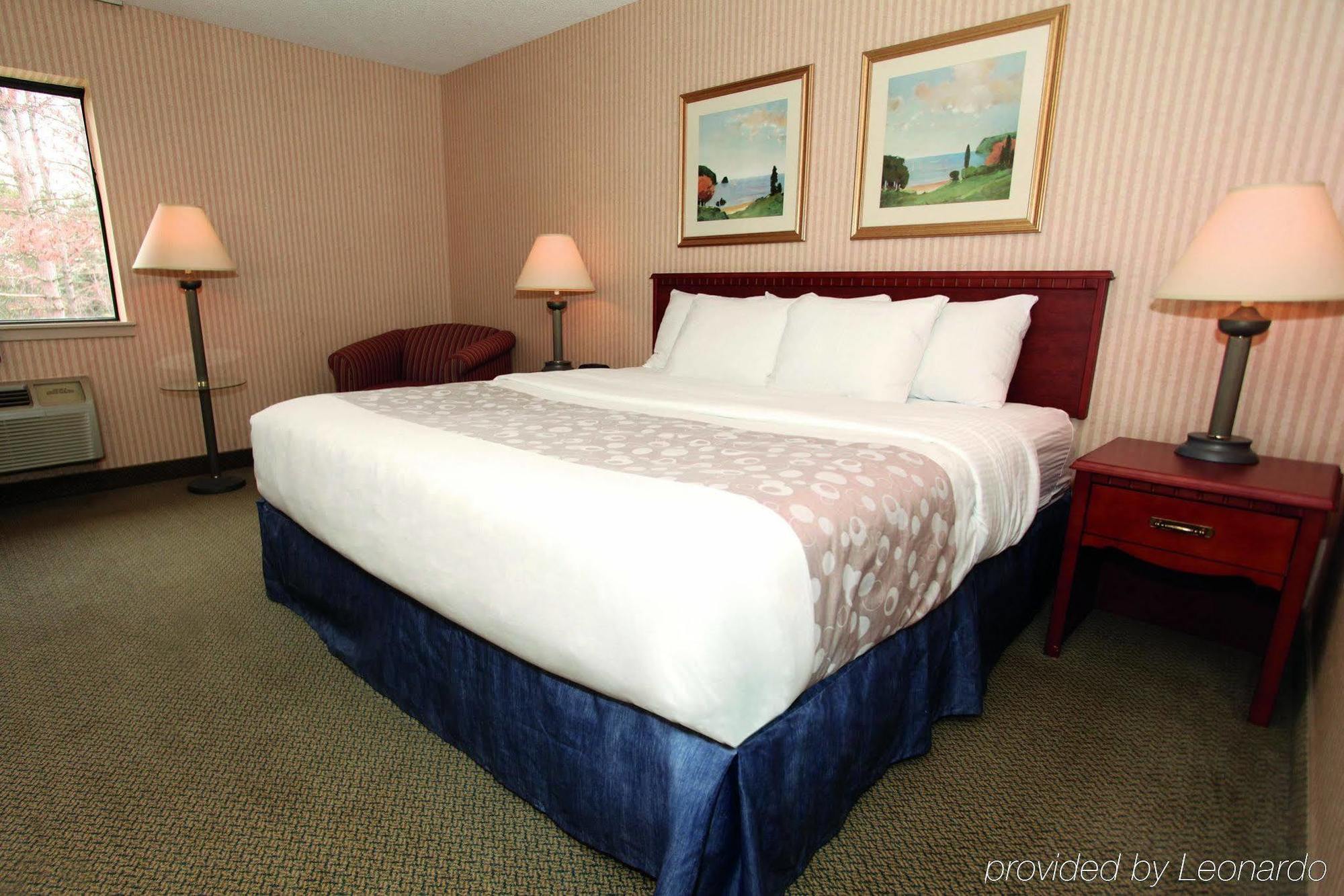 La Quinta By Wyndham Stevens Point Hotel Екстериор снимка