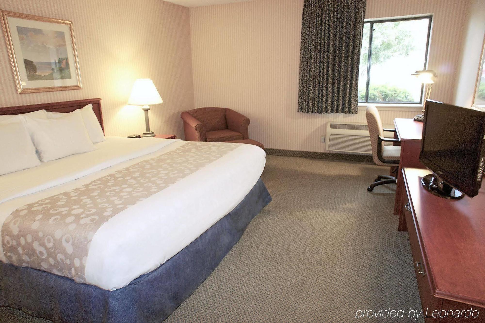 La Quinta By Wyndham Stevens Point Hotel Екстериор снимка